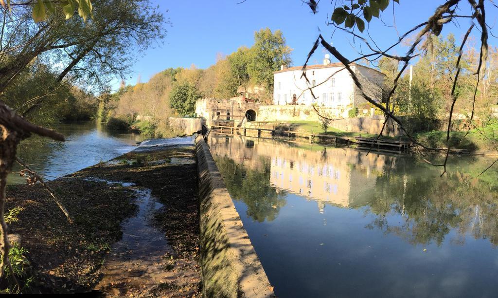 Moulin De Bapaumes Panzió Nérac Kültér fotó
