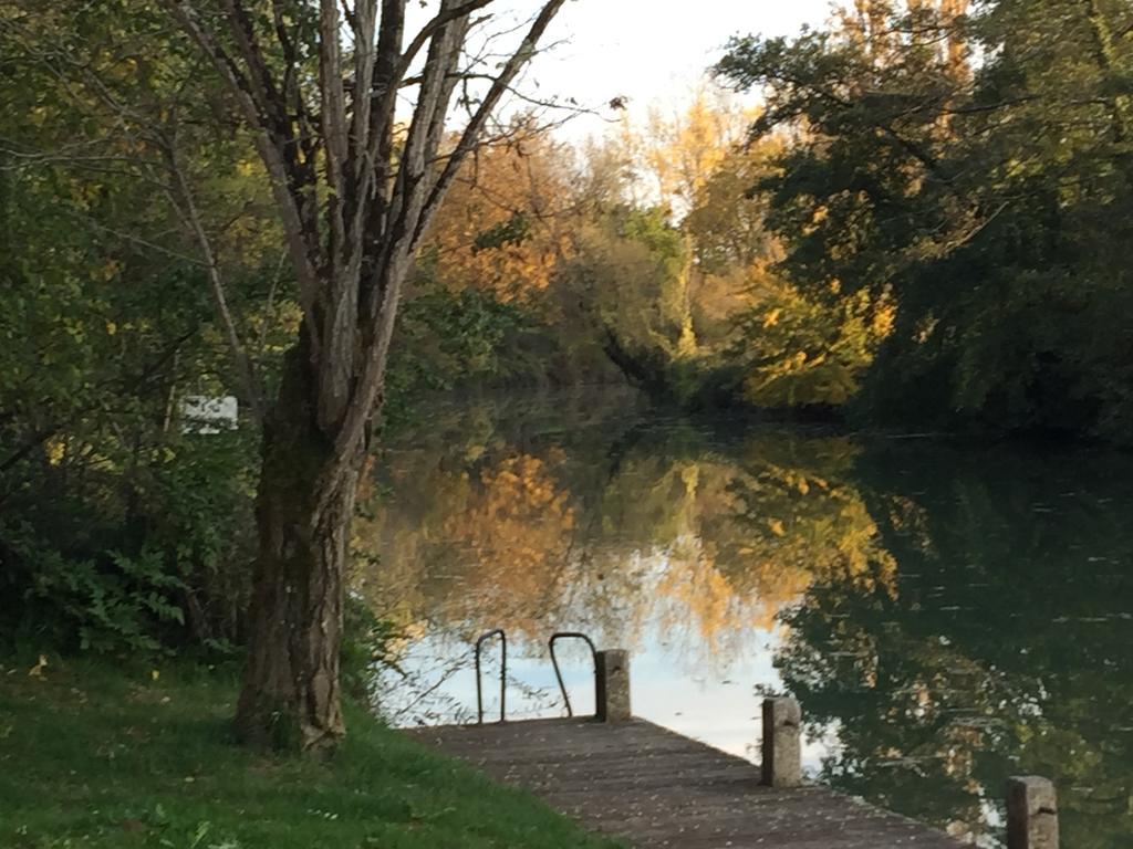 Moulin De Bapaumes Panzió Nérac Kültér fotó